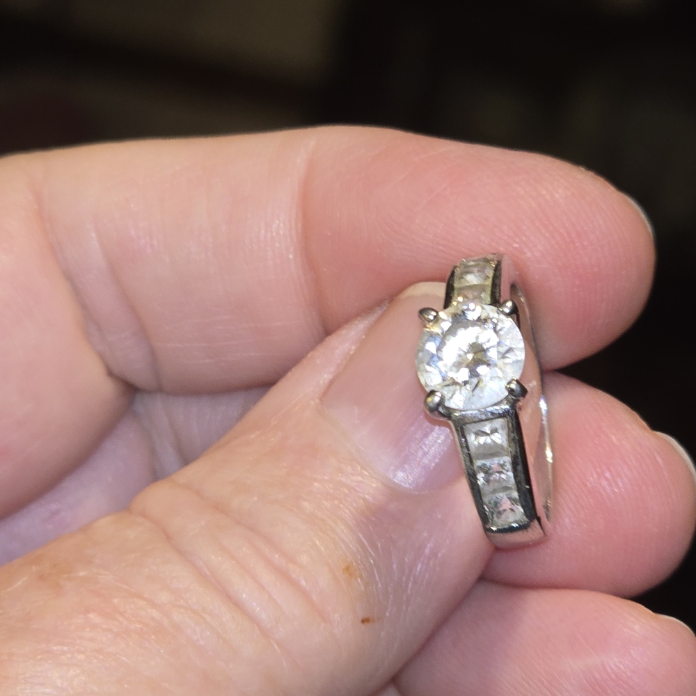 Stunning Silver Women's Ring with Crystal Accent